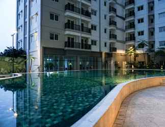 Swimming Pool 2 Studio Comfortable Apartment Signature Park Grande By Travelio