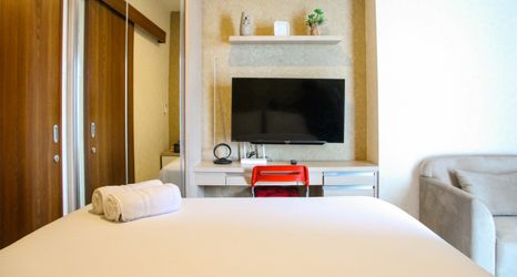 臥室 2 1BR Minimalist and Comfy at Grand Kamala Lagoon Apartment By Travelio