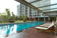 Kolam Renang 1BR Brand New and Cozy Lexington Apartment By Travelio