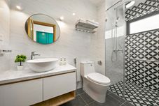 客房内浴室 Dolphin Hotel and Apartment