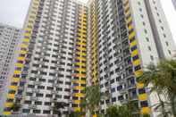 Exterior Clean 2BR Apartment at Springlake Summarecon Bekasi By Travelio