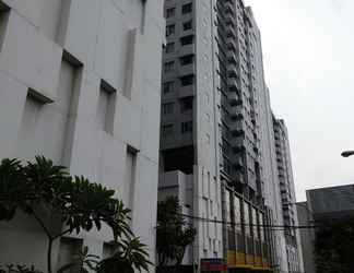 ภายนอกอาคาร 2 1BR Comfy Apartment Menteng Square By Travelio