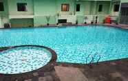 Swimming Pool 2 1BR Comfy Apartment Menteng Square By Travelio
