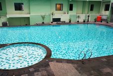 수영장 1BR Comfy Apartment Menteng Square By Travelio