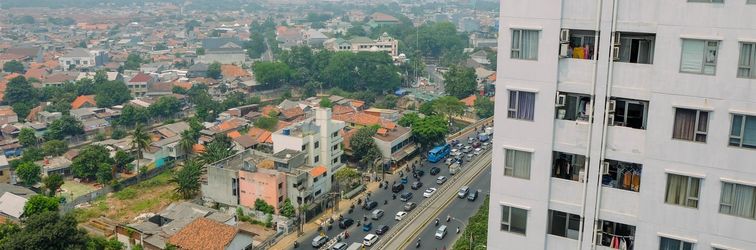 Lobby 1BR Comfy Apartment Menteng Square By Travelio