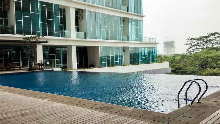 SWIMMING_POOL 1BR Modern and Cozy Brooklyn Alam Sutera By Travelio