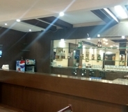 Bar, Cafe and Lounge 5 JK Rooms 108 Hotel Royal Regency