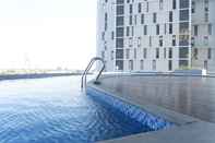 Swimming Pool Apartment 2BR near Marvell City Mall at The Linden by Travelio