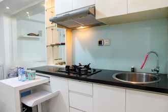 Ruang untuk Umum 4 2BR Modern White Kalibata City Apartment By Travelio