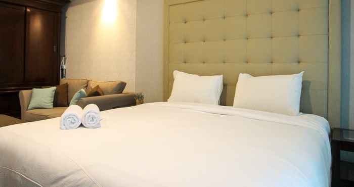 Bedroom 1BR Elegant Kemang Village Apartment By Travelio