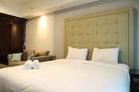 Bedroom 1BR Elegant Kemang Village Apartment By Travelio