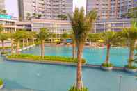 Swimming Pool 2BR Wonderful at Gold Coast Apartment Pantai Indah Kapuk By Travelio