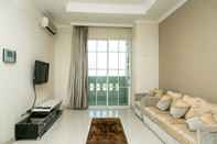 Common Space 1BR Comfy at Belleza Apartment By Travelio