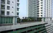 Bangunan 3 2BR Apartment at Green Bay Pluit By Travelio