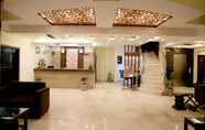 Lobby 2 JK Rooms 130 Hotel Paras
