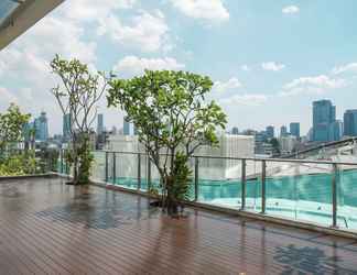 Bangunan 2 Studio Apartment at Menteng Park By Travelio