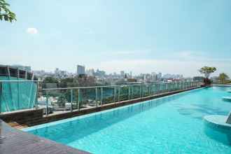 Swimming Pool 4 Studio Apartment at Menteng Park By Travelio