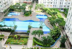Kolam Renang 2 Studio Sea View Apartment at Green Bay Pluit By Travelio