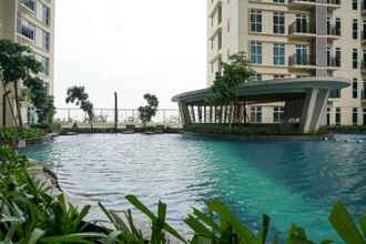 Swimming Pool 4 Studio Pool View Apartment at Puri Orchard By Travelio