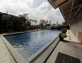 Kolam Renang 2 Studio Trendy Room at Galeri Ciumbuleuit 2 Apartment By Travelio