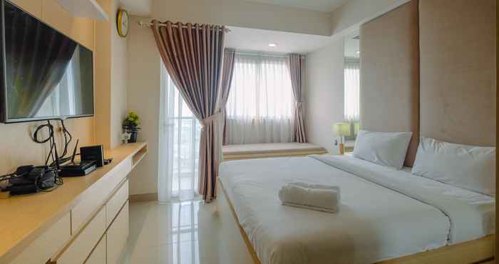 ห้องนอน Studio Exclusive at The Oasis Cikarang Apartment By Travelio