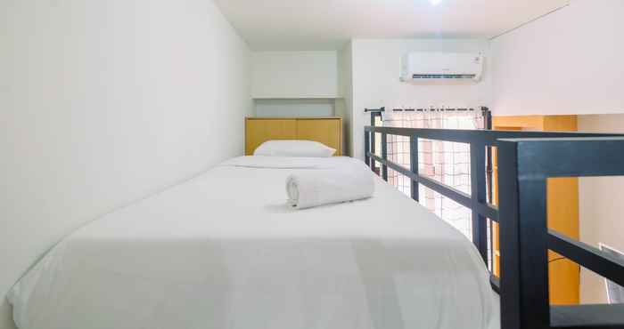 Bedroom Studio Minimalist and Comfortable Dave Apartment By Travelio
