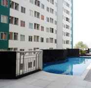 Kolam Renang 4 Studio Spacious Apartment at Pavilion Permata By Travelio