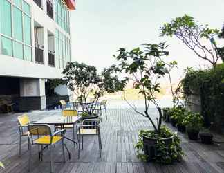 ล็อบบี้ 2 Studio Modern Apartment at Tamansari Papilio By Travelio