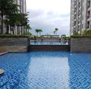 Kolam Renang 2 Cozy 1BR Stay at Saveria Apartment By Travelio