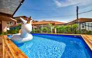 Swimming Pool 7 Eakmongkol Villas