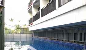 Swimming Pool 3 Studio Relaxing Near ITB at Beverly Dago Apartment By Travelio