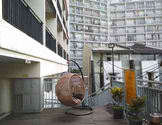 Lobby 2 Studio Relaxing Near ITB at Beverly Dago Apartment By Travelio