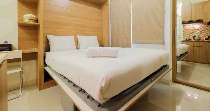 Kamar Tidur Studio Modern at Apartment 26th on Top of Green Pramuka Mall by Travelio