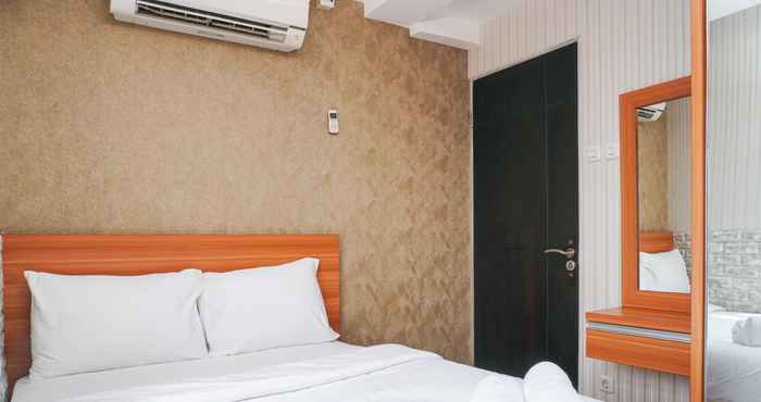 ห้องนอน Clean 2BR at Pancoran Riverside Apartment By Travelio