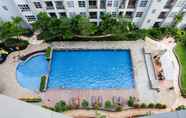 Kolam Renang 3 Studio Elegant Saveria Apartment By Travelio