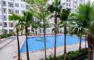 Kolam Renang 2 Studio Elegant Saveria Apartment By Travelio