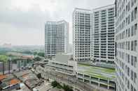 Lobby Studio Clean Apartment @ Grand Dhika City By Travelio