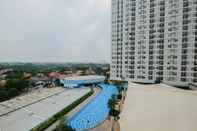 Lobi 2BR Luxurious and Comfy Cinere Bellevue Suites Apartment By Travelio