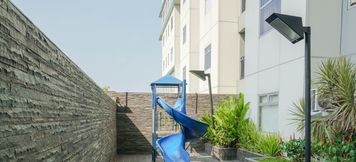 Entertainment Facility 4 Comfy Studio Room Apartment at Gading Greenhill By Travelio