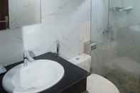 Toilet Kamar Pontus Hotel