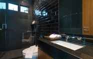 Phòng tắm bên trong 6 Luxury 3 Bedroom Villa CoCo