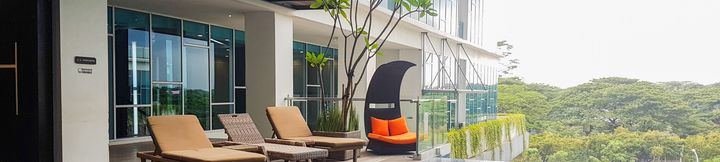 Swimming Pool 4 1BR Modern Look at Brooklyn Alam Sutera Apartment By Travelio