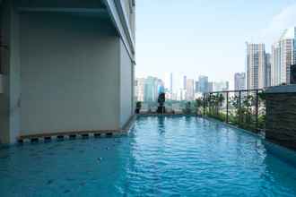 Swimming Pool 2BR Strategic Apartment with City View at FX Residence By Travelio