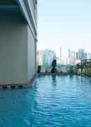 SWIMMING_POOL 2BR Strategic Apartment with City View at FX Residence By Travelio