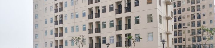 Hồ bơi 2 2BR Luxurious and Convenient at Ayodhya Apartment By Travelio