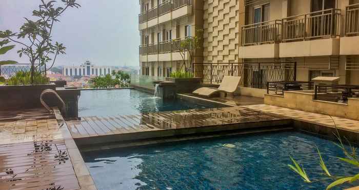 Kolam Renang Studio Room Highest Value at Annora Living Apartment By Travelio