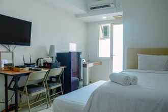 Bedroom 4 Cozy Studio Room at Margonda Residence 4 By Travelio
