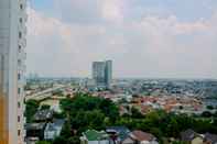 Tempat Tarikan Berdekatan Studio Comfy and Contemporer Kemang View Apartment By Travelio