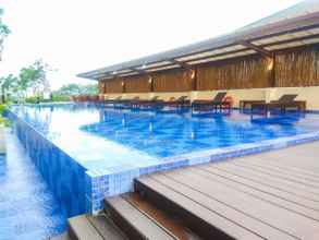 Swimming Pool 4 Studio Luxury at Azalea Suites Apartment By Travelio