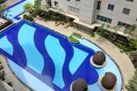 ล็อบบี้ 1BR Minimalist with Pool View at Bassura City Apartment By Travelio
